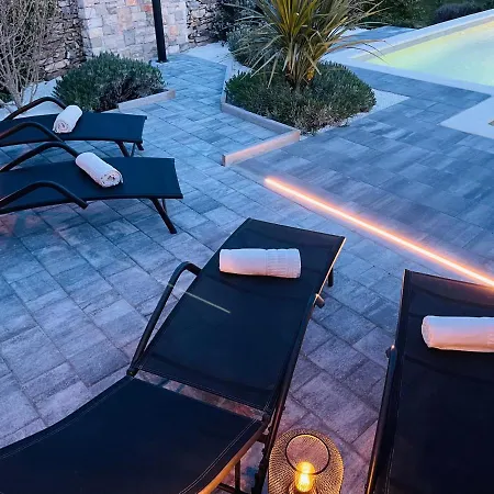 House Tesser With Pool Tatil Evi *