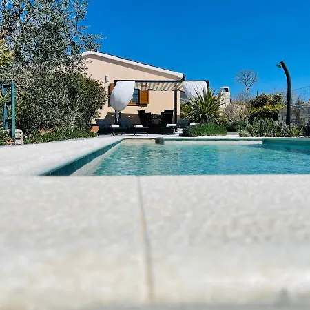 House Tesser With Pool Tatil Evi