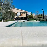 House Tesser With Pool Tatil Evi