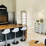 House Tesser With Pool Tatil Evi Galižana