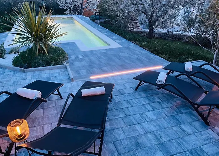 펜션 House Tesser With Pool *